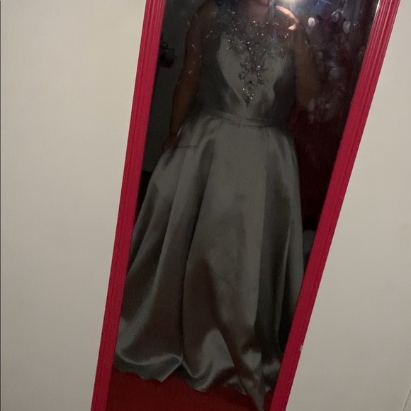 Sparkling Diamond Dress - Picture 2 of 8